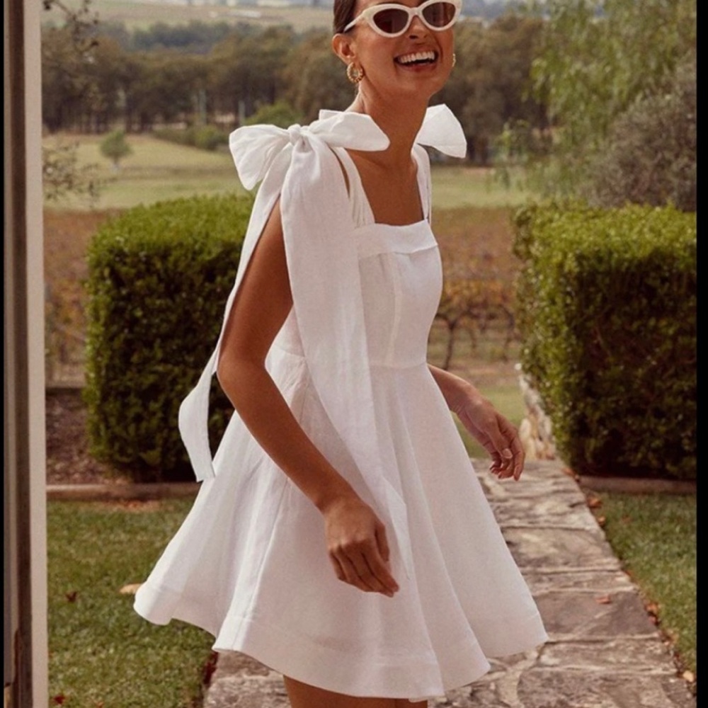 DISSH linen white bow dress. US size 4.